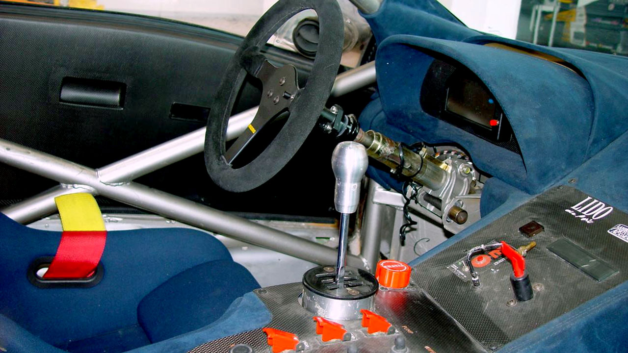 Рукоятка КПП гоночной машины Lamborghini Diablo GT2 - 1998