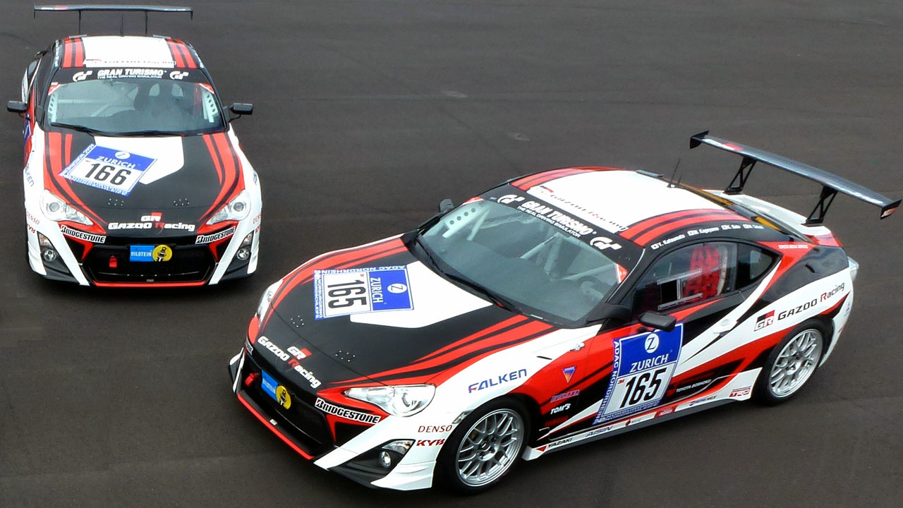 Две Toyota GT86 GAZOO Racing - 2012