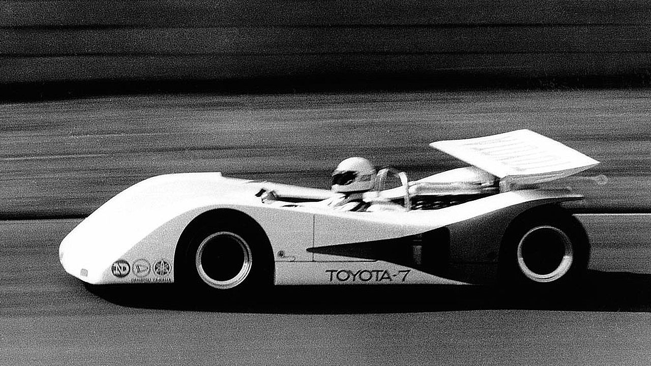 Ч/Б фото Toyota 7 - 1970