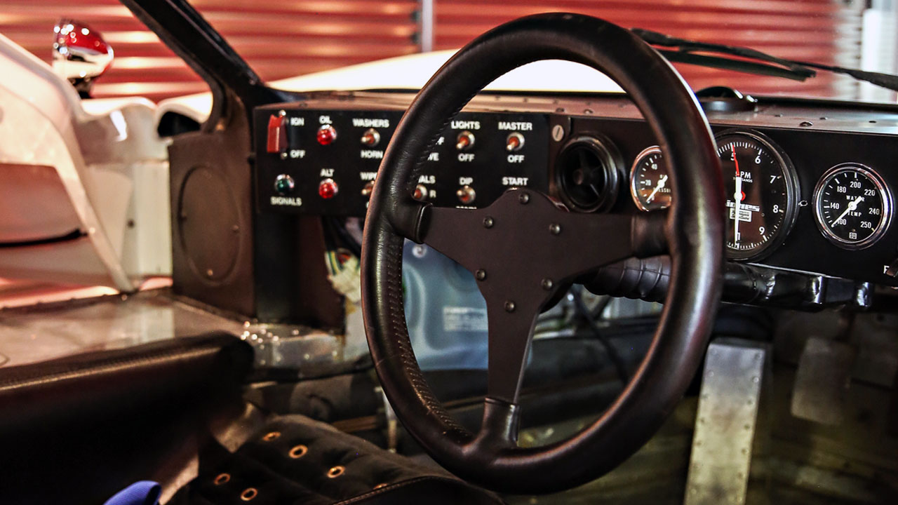 Кокпит гоночного Ford GT40 Mark 4 - 1967